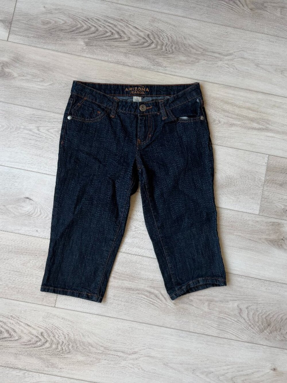 Arizona Jean Co. Vintage Y2K Dark Wash‎ Denim Capri Pants Size 5 Excellent